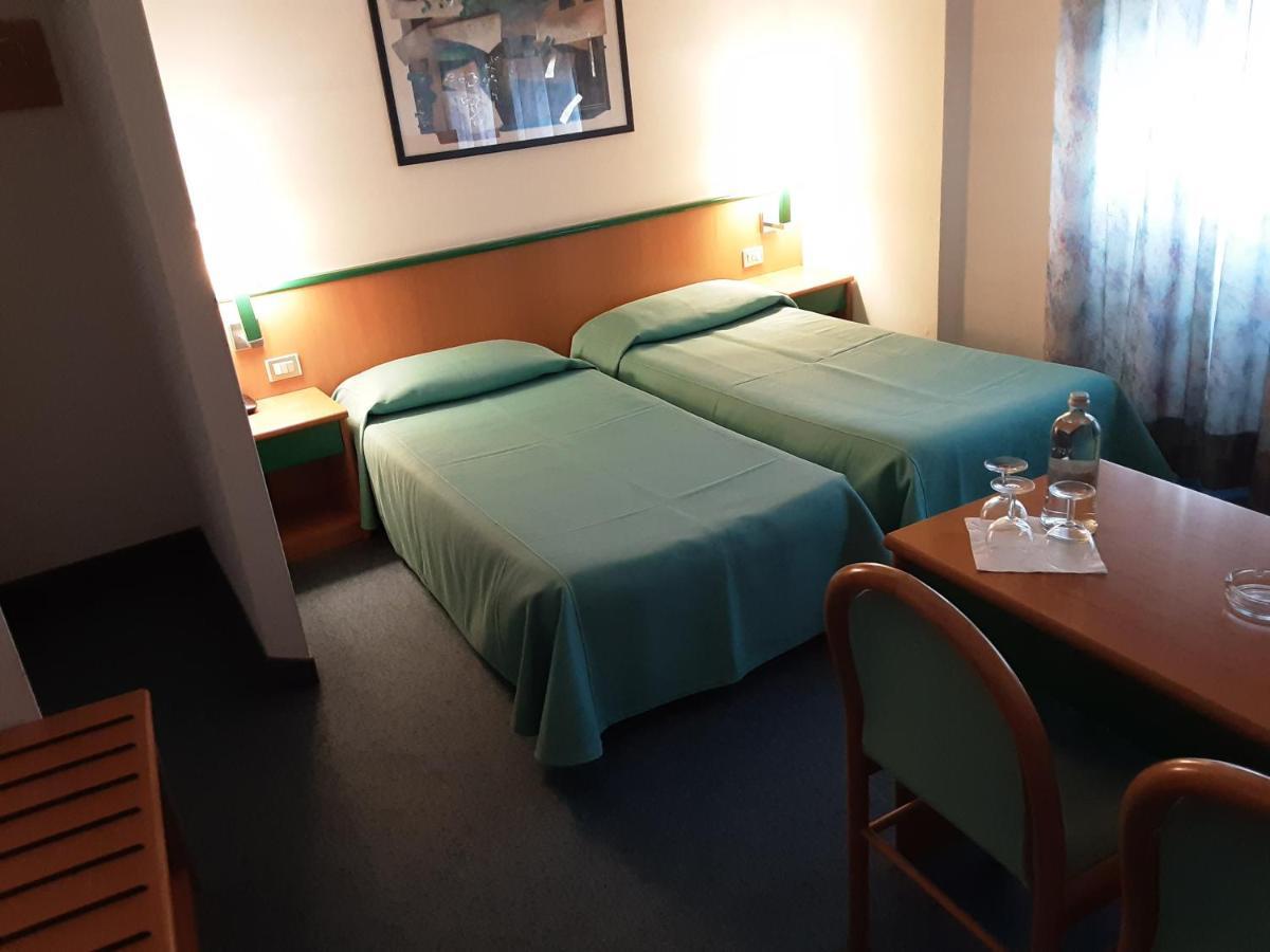 בורגומאנרו Hotel Ramoverde מראה חיצוני תמונה